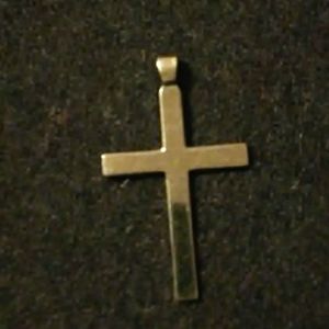 14 kt gold cross